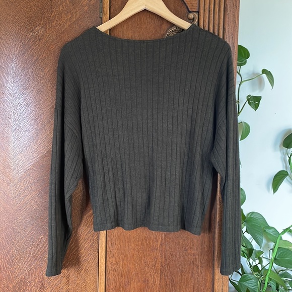 Vestíque Wrap Top Forest Green - Picture 3 of 3